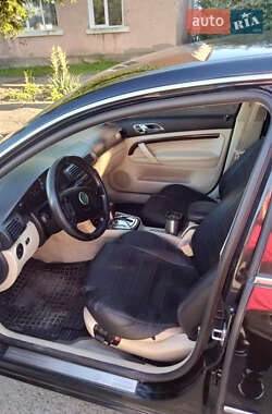 Лифтбек Skoda Superb 2004 в 