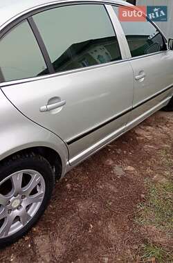 Лифтбек Skoda Superb 2002 в 