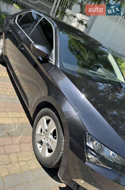 Лифтбек Skoda Superb 2017 в 