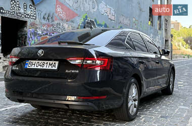 Лифтбек Skoda Superb 2017 в 