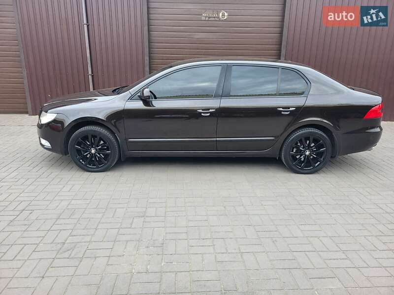 Skoda Superb 2012 Skoda Superb 2012