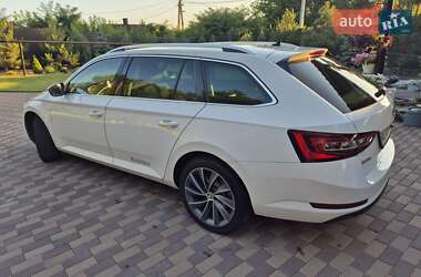 Универсал Skoda Superb 2019 в 