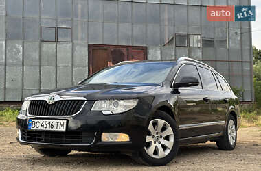 Универсал Skoda Superb 2010 в Дрогобыче