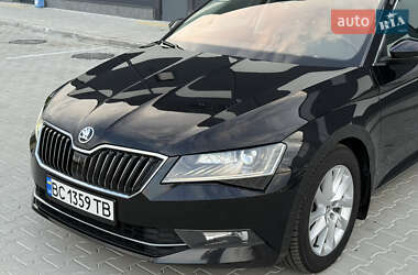 Универсал Skoda Superb 2018 в 