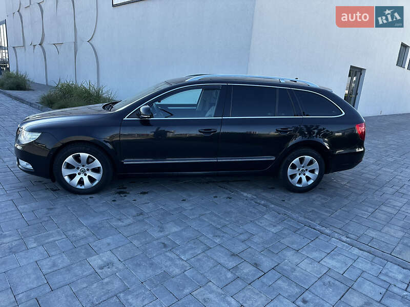 Универсал Skoda Superb 2010 в Луцке