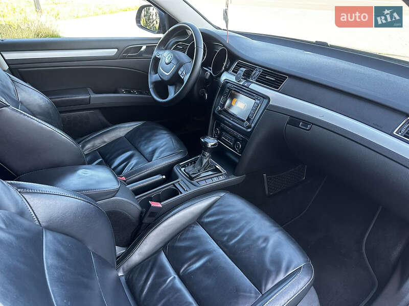 Универсал Skoda Superb 2010 в Луцке