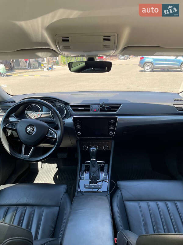 Лифтбек Skoda Superb 2018 в Киеве