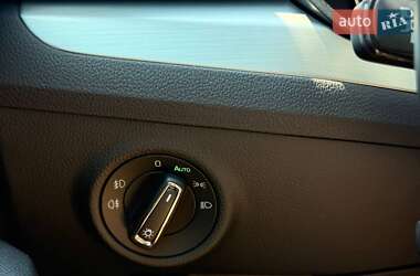 Лифтбек Skoda Superb 2015 в 