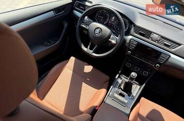 Лифтбек Skoda Superb 2015 в 