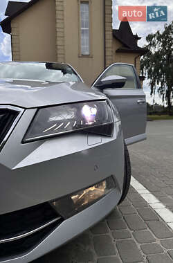 Универсал Skoda Superb 2018 в 