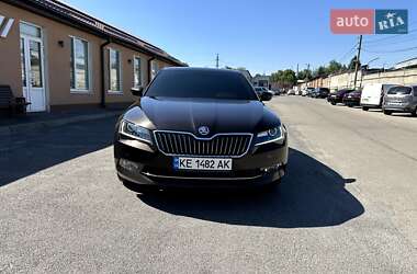 Лифтбек Skoda Superb 2019 в 