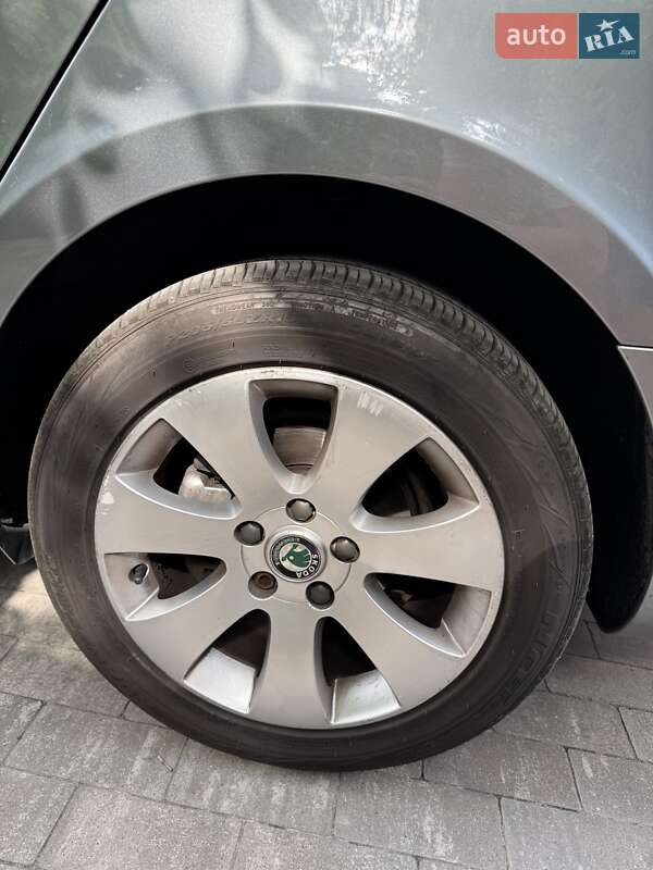 Лифтбек Skoda Superb 2009 в Киеве