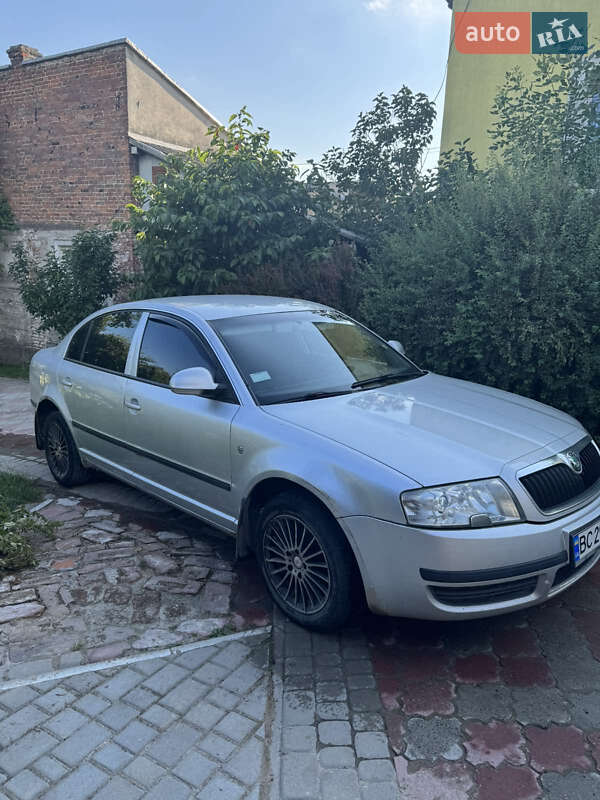Лифтбек Skoda Superb 2007 в Львове