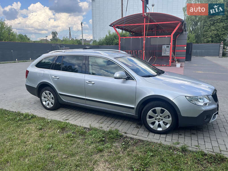 Универсал Skoda Superb 2013 в Радивилове