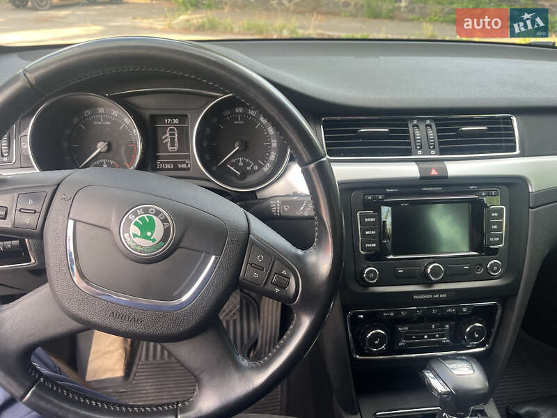 Универсал Skoda Superb 2013 в Радивилове