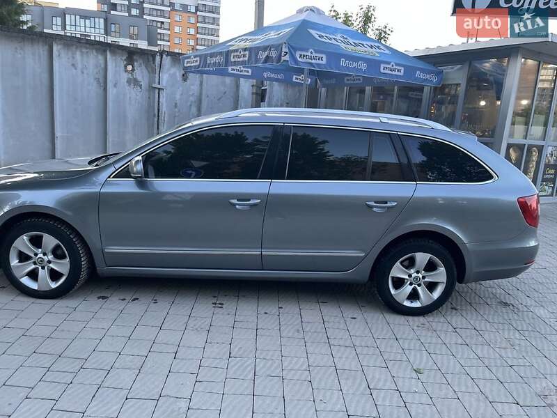 Универсал Skoda Superb 2010 в Тернополе