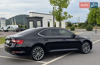 Лифтбек Skoda Superb 2019 в 