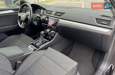 Лифтбек Skoda Superb 2019 в 