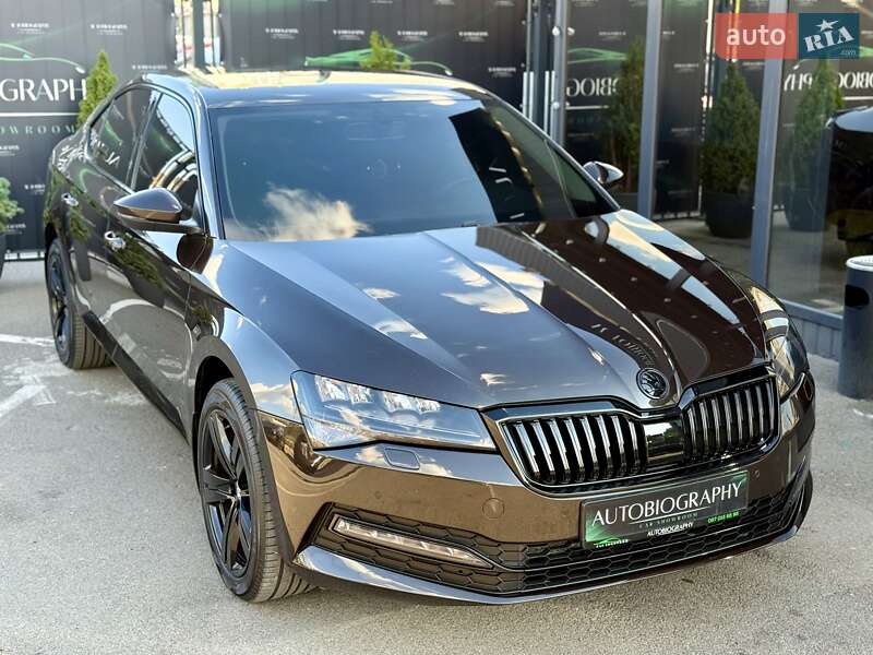Лифтбек Skoda Superb 2019 в Киеве