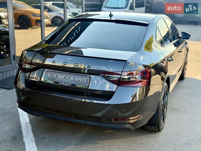 Лифтбек Skoda Superb 2019 в Киеве
