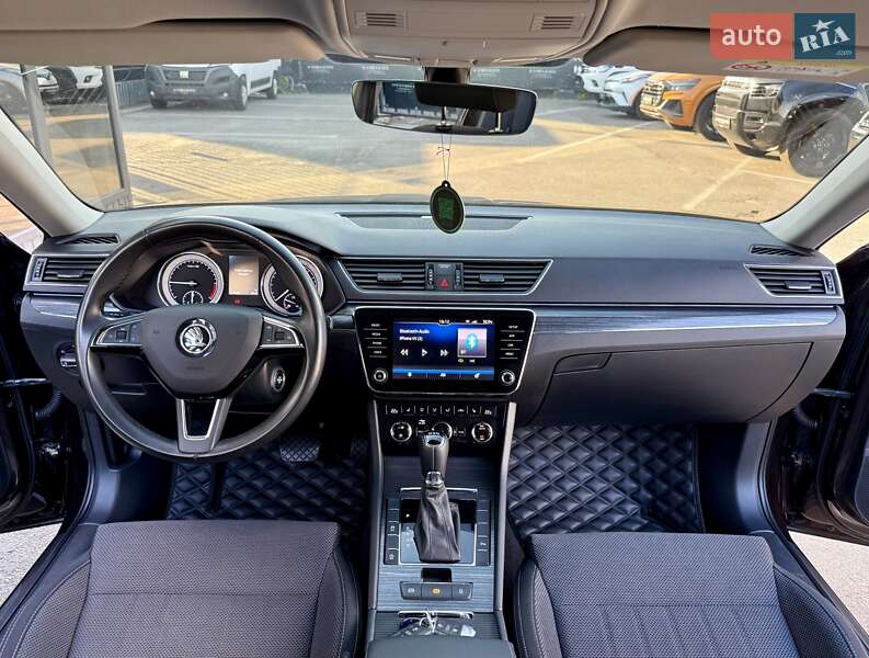 Лифтбек Skoda Superb 2019 в Киеве