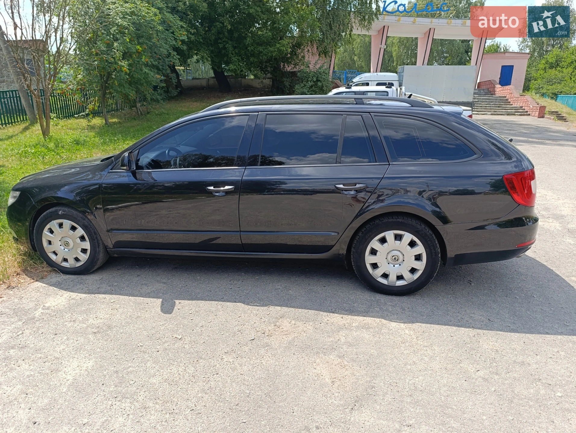 2010 Skoda Superb - мініатюра 7