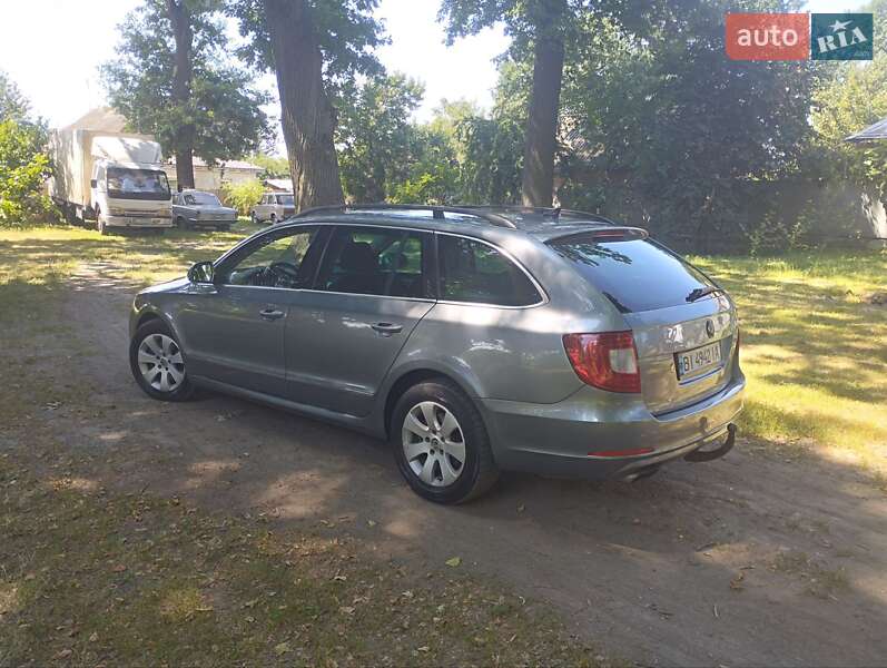 Універсал Skoda Superb 2011 в Лубнах