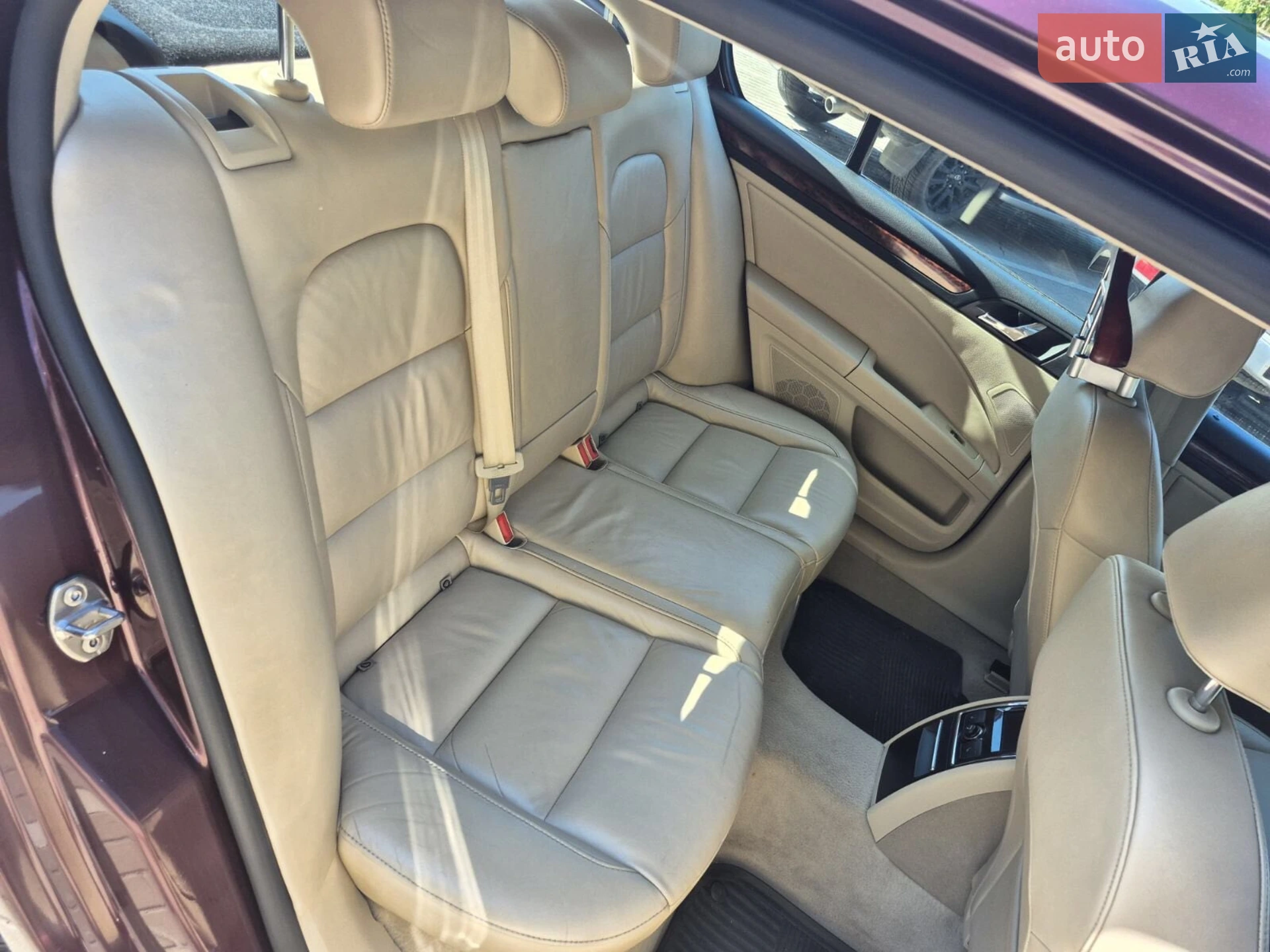 2010 Skoda Superb - мініатюра 8