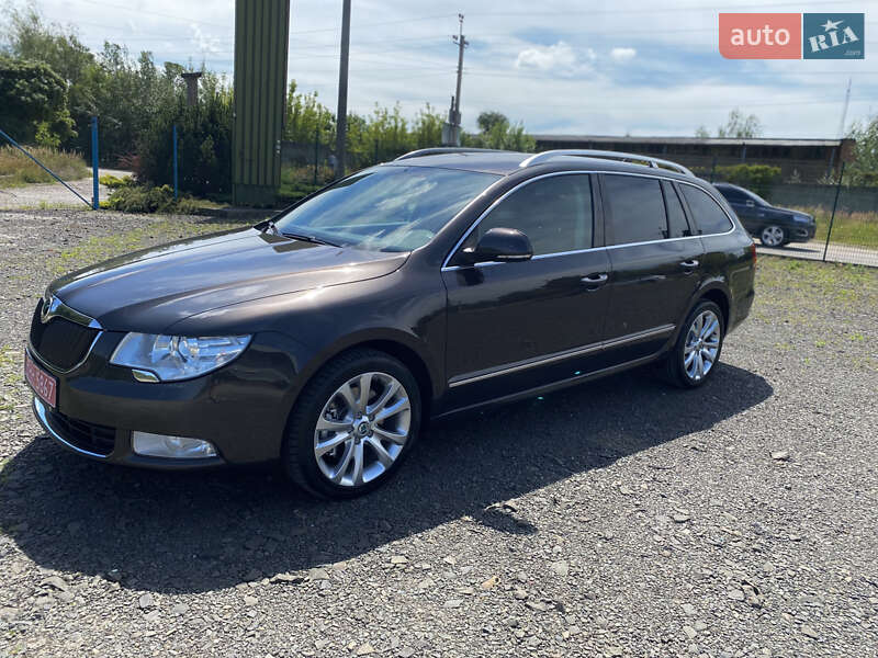 Універсал Skoda Superb 2011 в Рівному