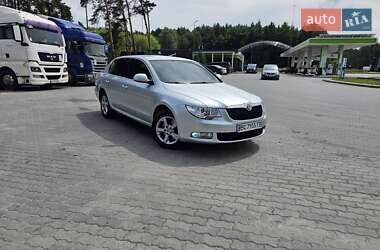 Лифтбек Skoda Superb 2010 в Львове