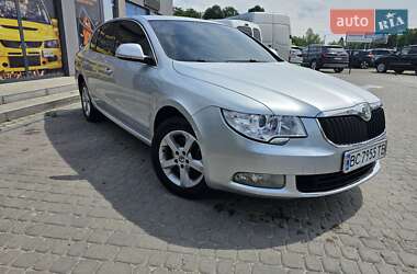 Лифтбек Skoda Superb 2010 в 