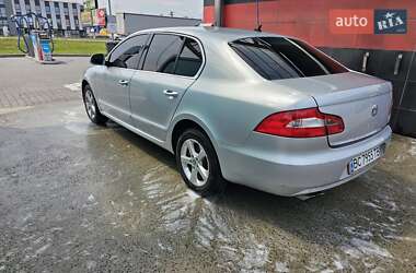 Лифтбек Skoda Superb 2010 в 