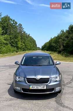 Лифтбек Skoda Superb 2012 в 