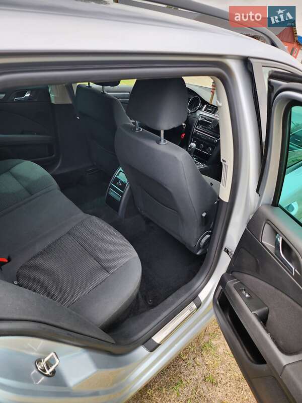 Универсал Skoda Superb 2010 в Луцке