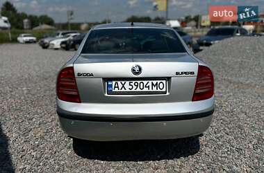 Лифтбек Skoda Superb 2006 в 