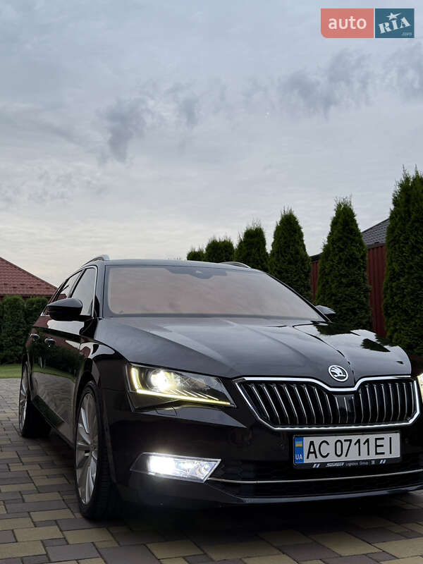 Універсал Skoda Superb 2016 в Луцьку