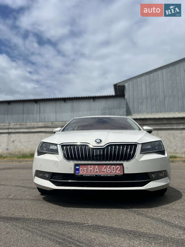 Універсал Skoda Superb 2018 в Києві