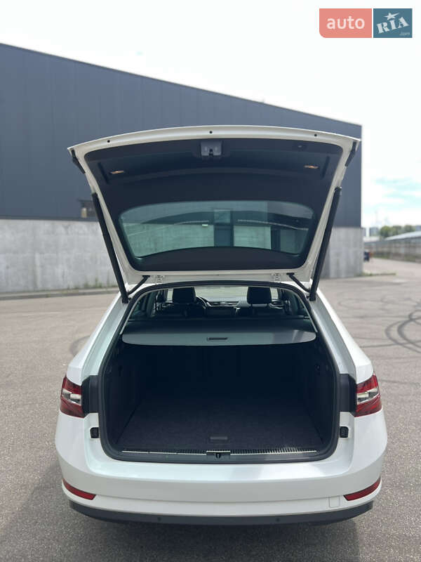 Універсал Skoda Superb 2018 в Києві