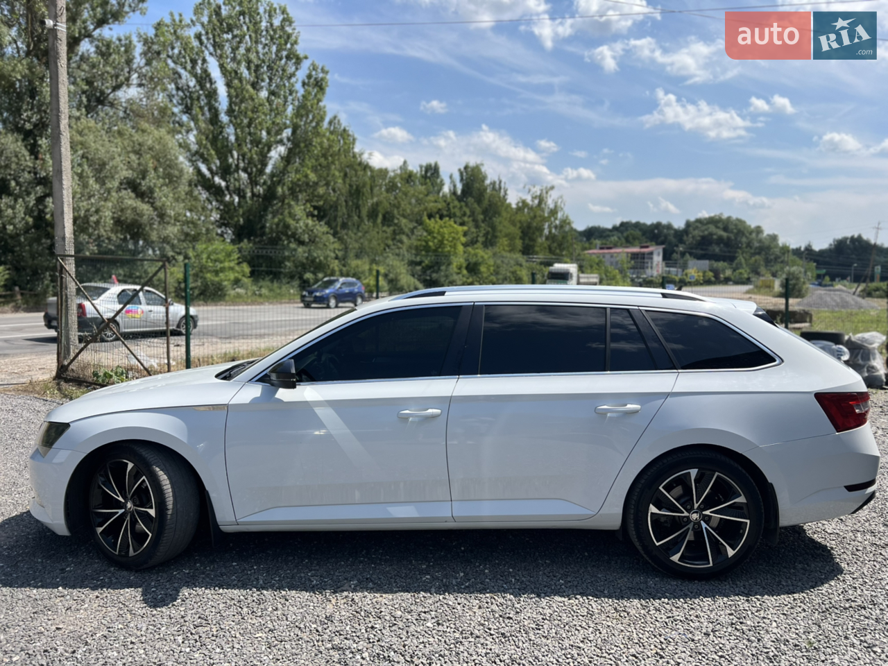 2018 Skoda Superb - мініатюра 215