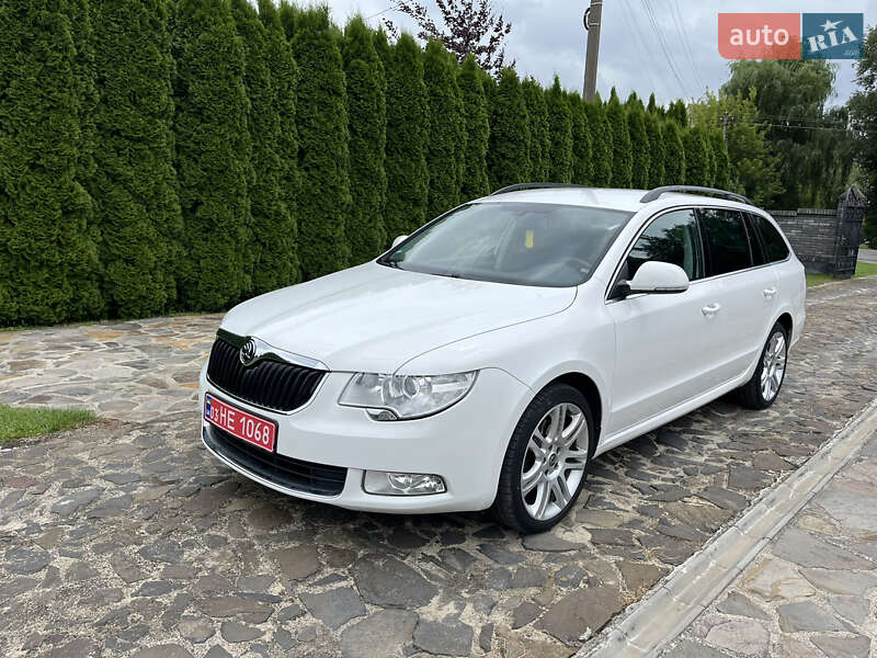 Универсал Skoda Superb 2011 в 