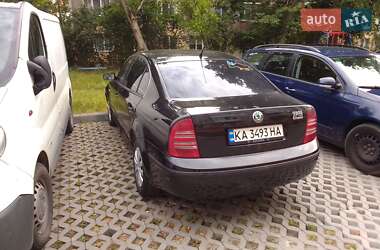 Лифтбек Skoda Superb 2006 в 
