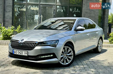 Лифтбек Skoda Superb 2022 в Ужгороде