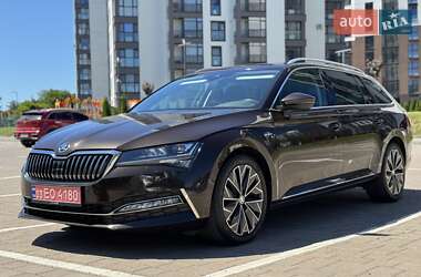 Универсал Skoda Superb 2021 в 