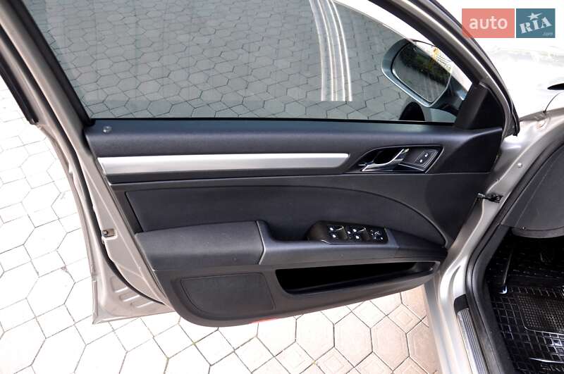 Лифтбек Skoda Superb 2008 в Львове
