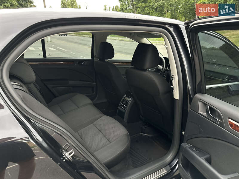 Лифтбек Skoda Superb 2011 в Василькове