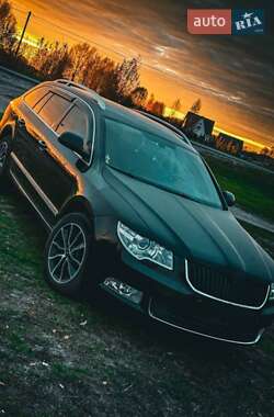 Универсал Skoda Superb 2010 в Ратным