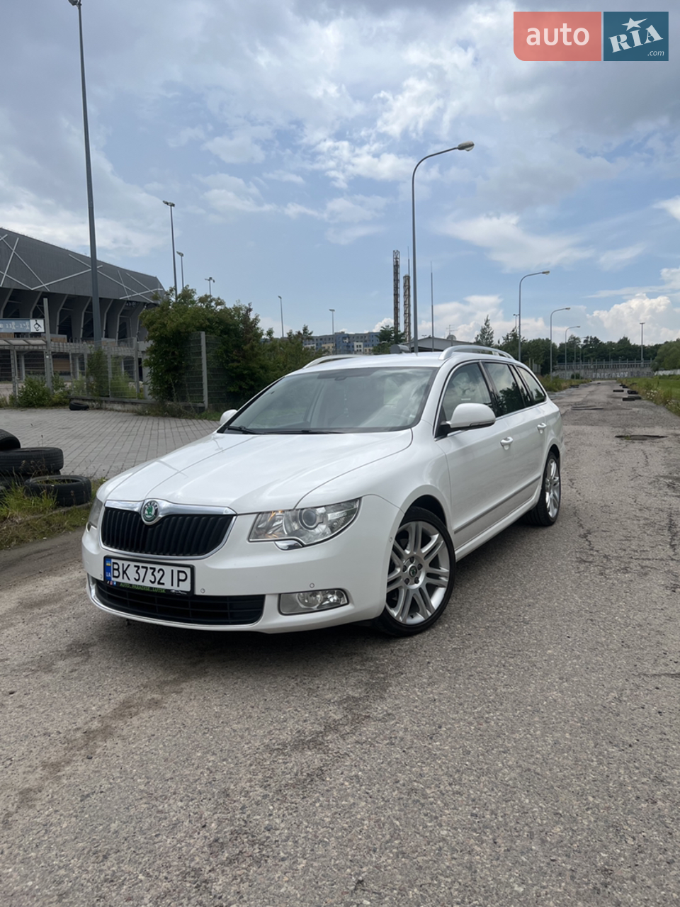 2011 Skoda Superb - мініатюра 18