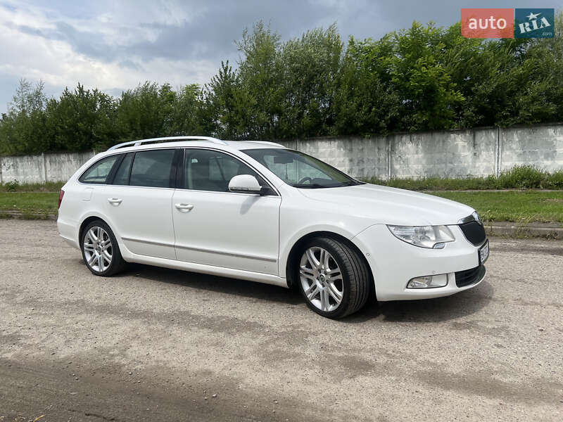Универсал Skoda Superb 2010 в Винниках
