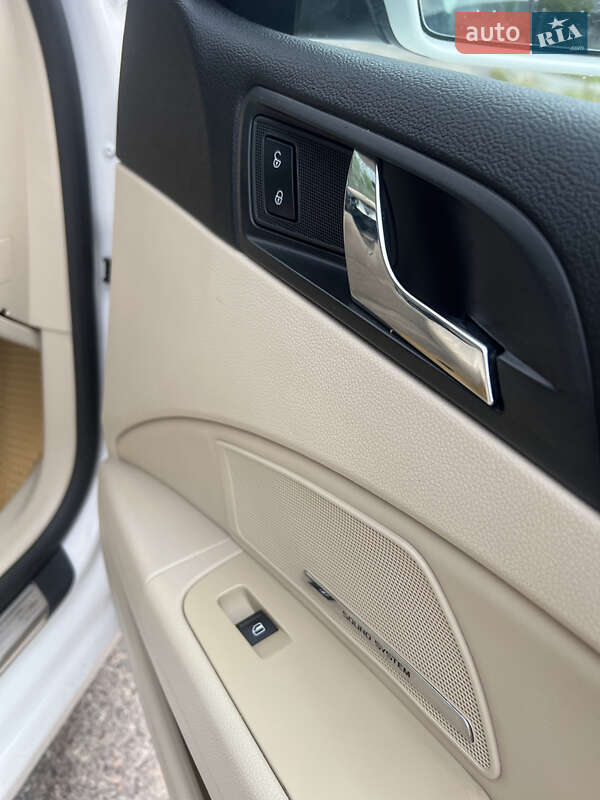 Универсал Skoda Superb 2010 в Винниках