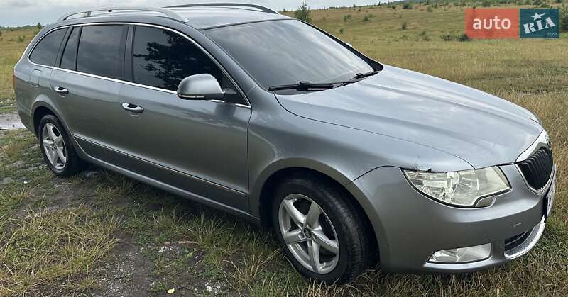 Універсал Skoda Superb 2010 в Житомирі